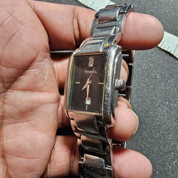 Fossil F2 Quartz Ladies Watch Rectangle Tank Date Just Diamond Accent Working - Picture 3 of 8
